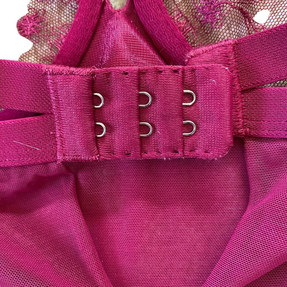 Victoria's Secret lingerie cranberry 34B underwire adjustable back and straps - Picture 6 of 13
